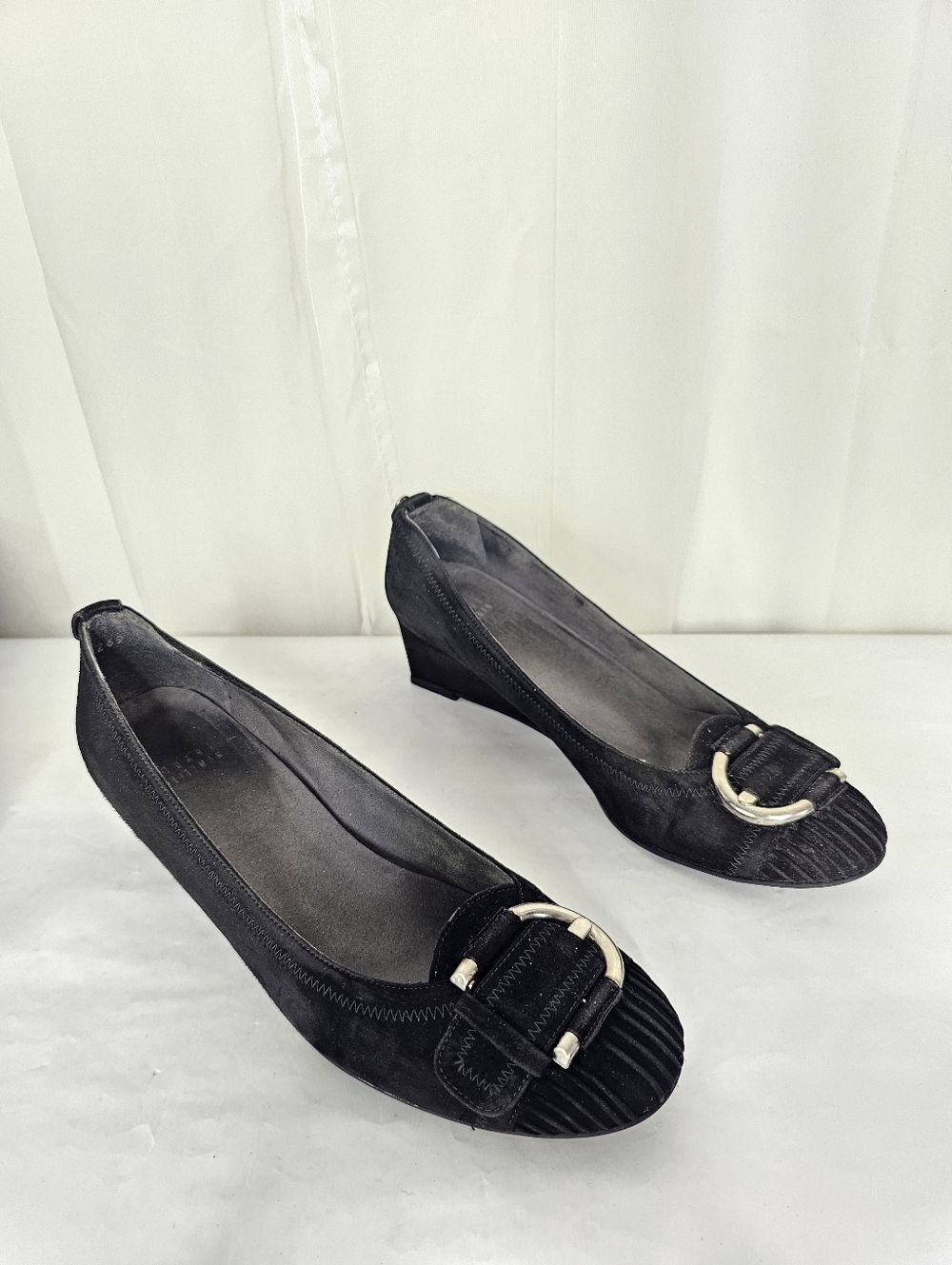 Stuart Weitzman Bucksome Black Suede Wedge Pump Gold Buckle 8.5